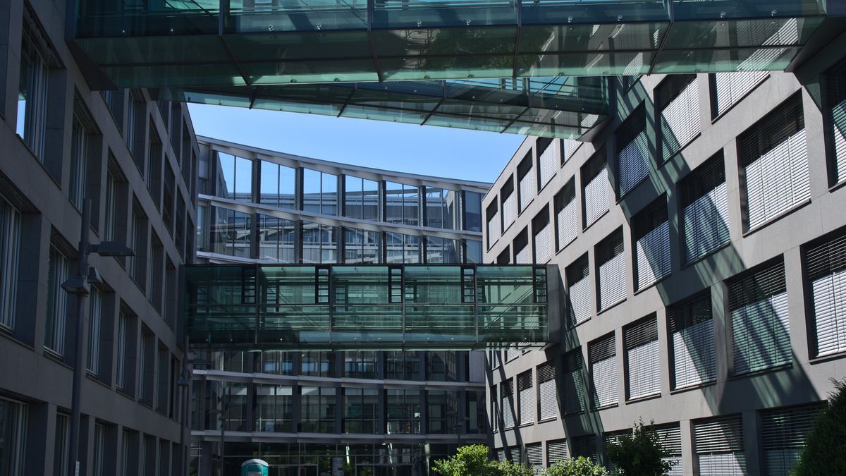 Agence SEO GEO B2B : générer des leads qualifiés via les IA génératives en 2026