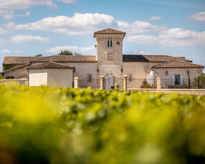 Clos Haut-Peyraguey, premier grand cru classé de Sauternes, propriété de Bernard Magrez